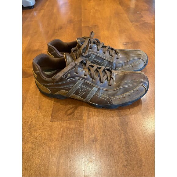 Men’s Skechers memory foam leather lace sneakers size 11 - Picture 1 of 5